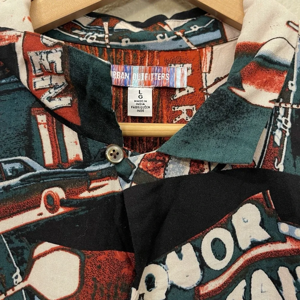 Urban Outfitters Men's Party Night Out Shirt Light & Breezy Vacation Bar Size L